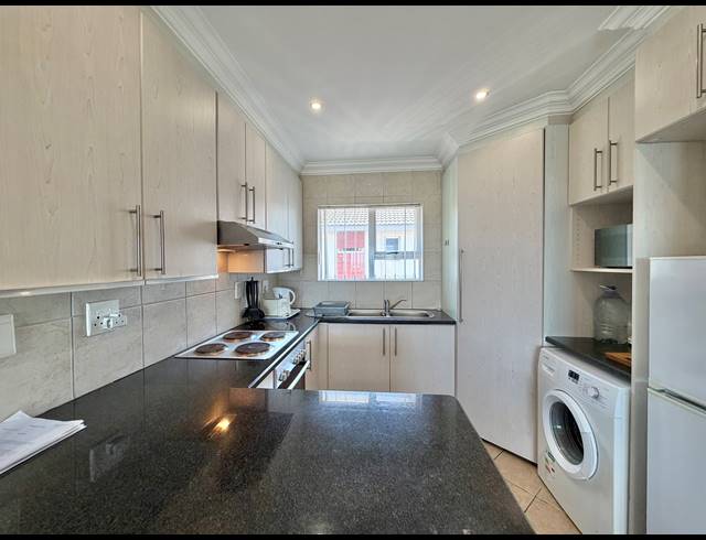 2 BEDROOM APARTMENT FOR SALE IN JEFFREYS BAY CENTRAL